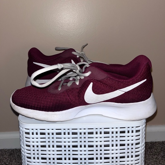 Nike | Women’s Tanjun Athletic Sneakers - Picture 1 of 12